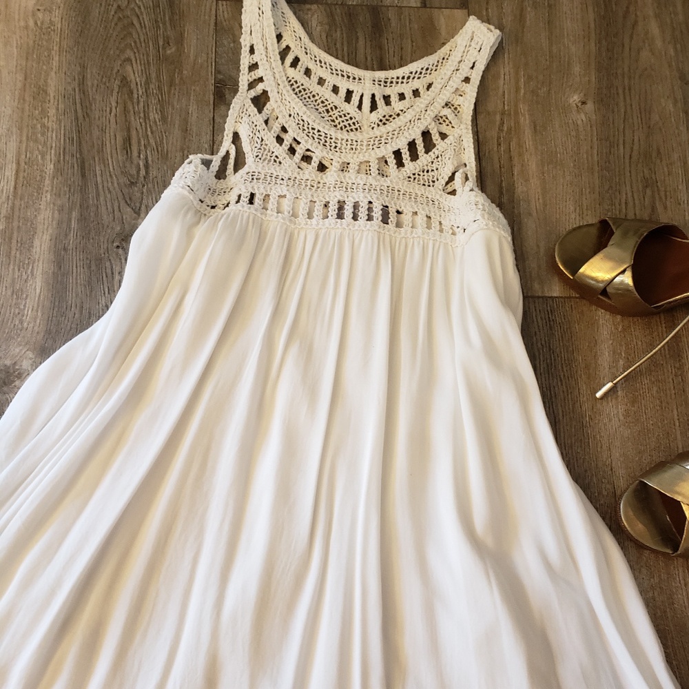 Dress - Picture 2 of 4